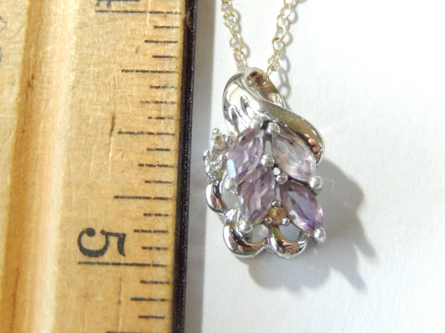 STERLING SILVER  AMETHYST  DIAMOND ACCENT PENDANT w18 925  CHAIN NECKLACE