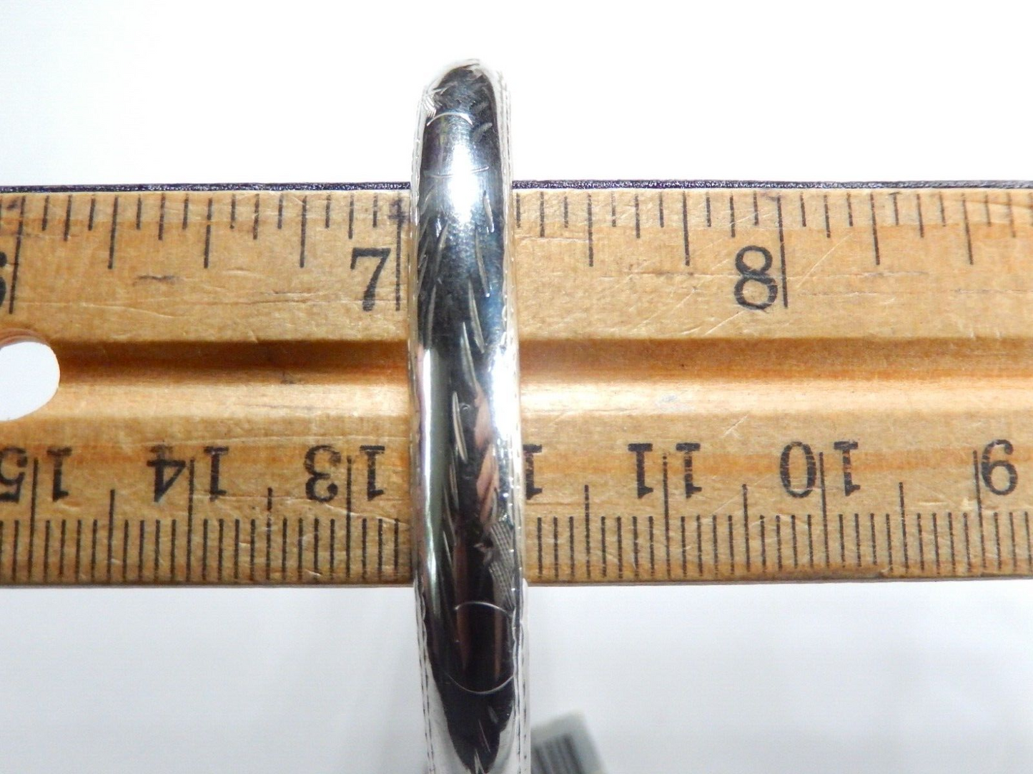 *VINTAGE* FAS Etched Sterling Silver Hinged Bangle Bracelet