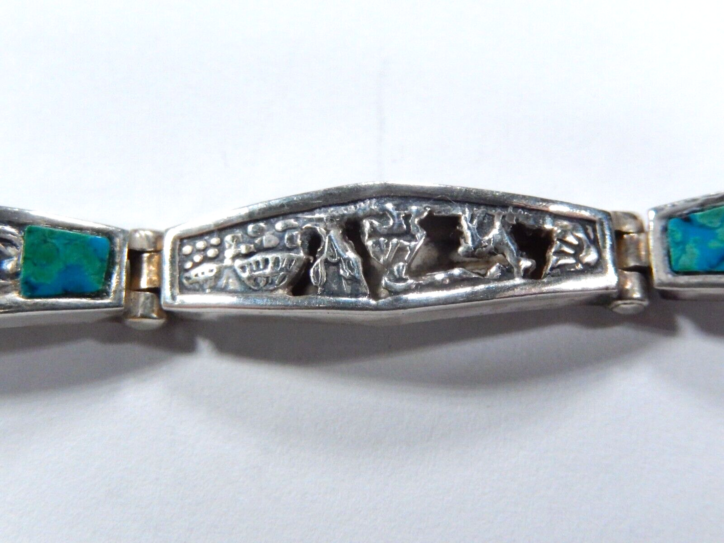 VINTAGE - .950 Silver Peruvian Scenic Cut Out Storytelling 8 Panel Bracelet