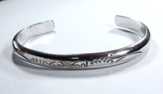 VINTAGE Signed Navajo Stamp Sterling Silver BISON design Cuff Bracelet 20.6 gram