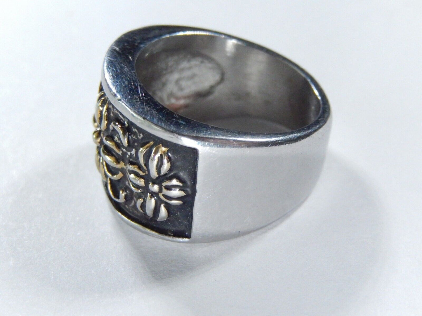 Stainless Steel 13.5 mm Wide Band  Flower Design Fashion Ring Women's Size 7