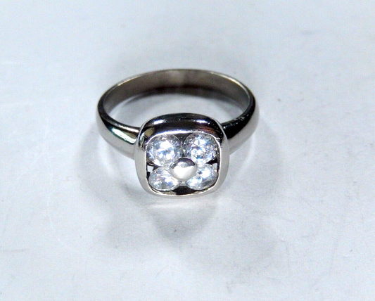 *VINTAGE* Sterling Silver Ladies Four Round Cut CZ Stones Ring