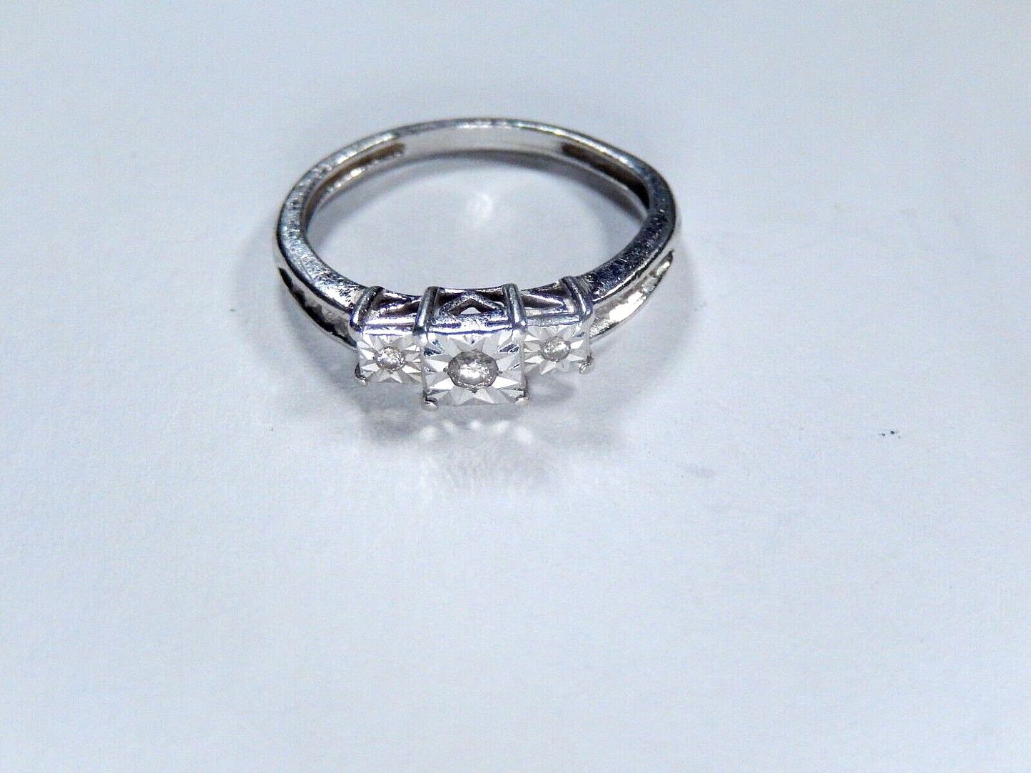 *VINTAGE*  Sterling Silver 3-Stone Genuine Round Diamond Wedding Ring Size 6.75
