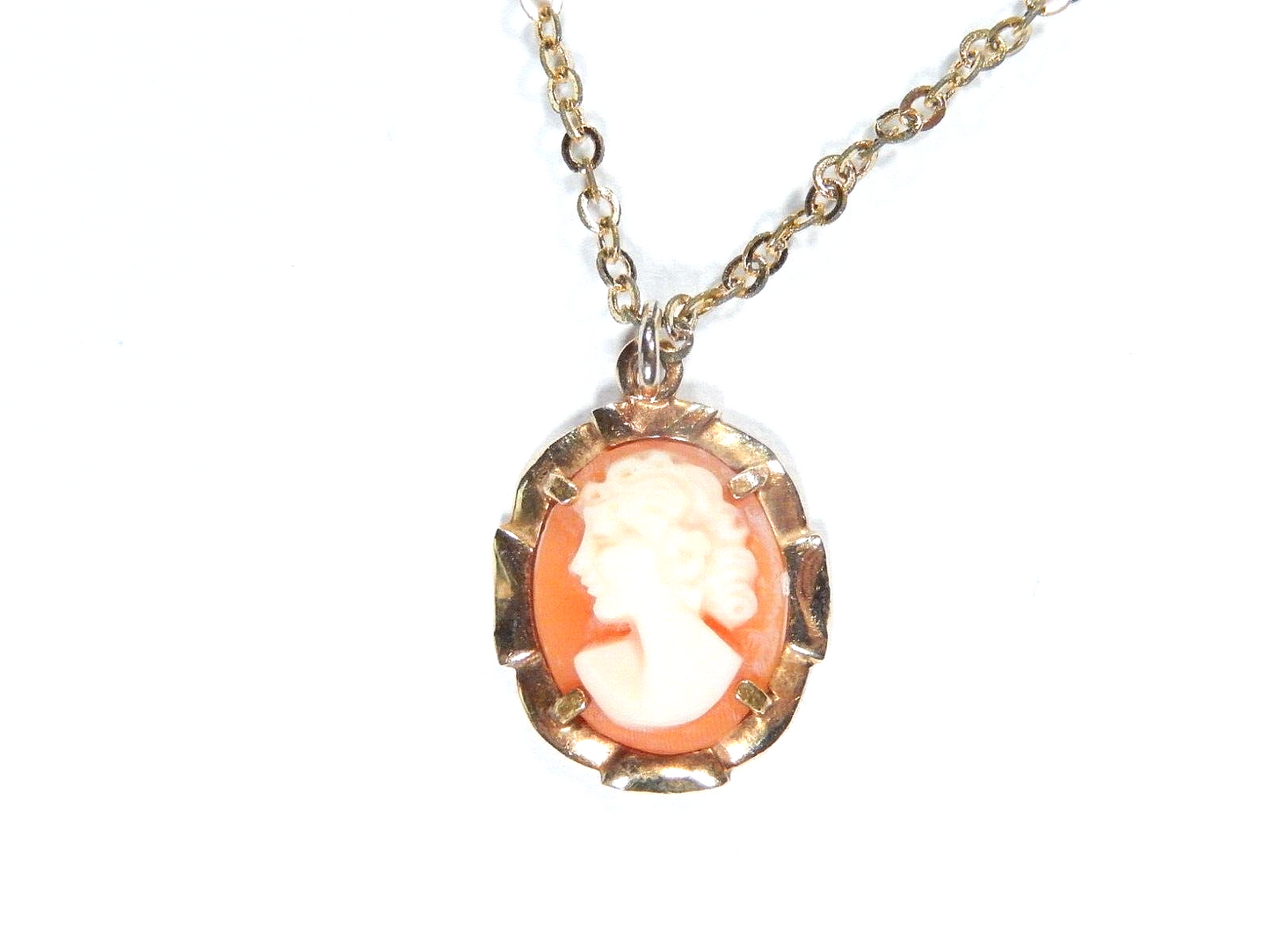 *VINTAGE*  24K HGE Carved Shell Cameo  Pendant & 18" Chain
