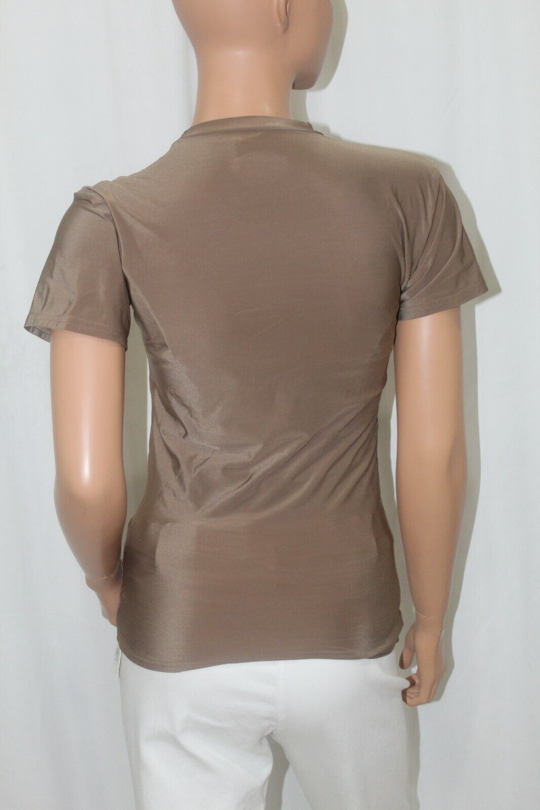 Under Armour Women's Fitted Shirt Size M,  Brown,  Polyester, Spandex, MINT
