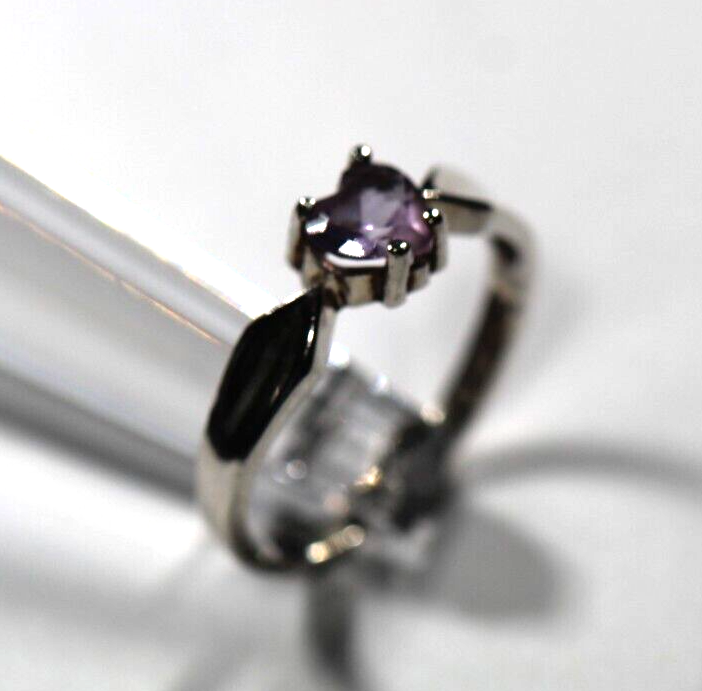 *VINTAGE* 925 Sterling Silver Heart Shaped Amethyst Ring Size 8.75