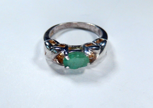 *VINTAGE*  Natural Oval Emerald Stone Sterling Silver Ladies Ring SIze 6