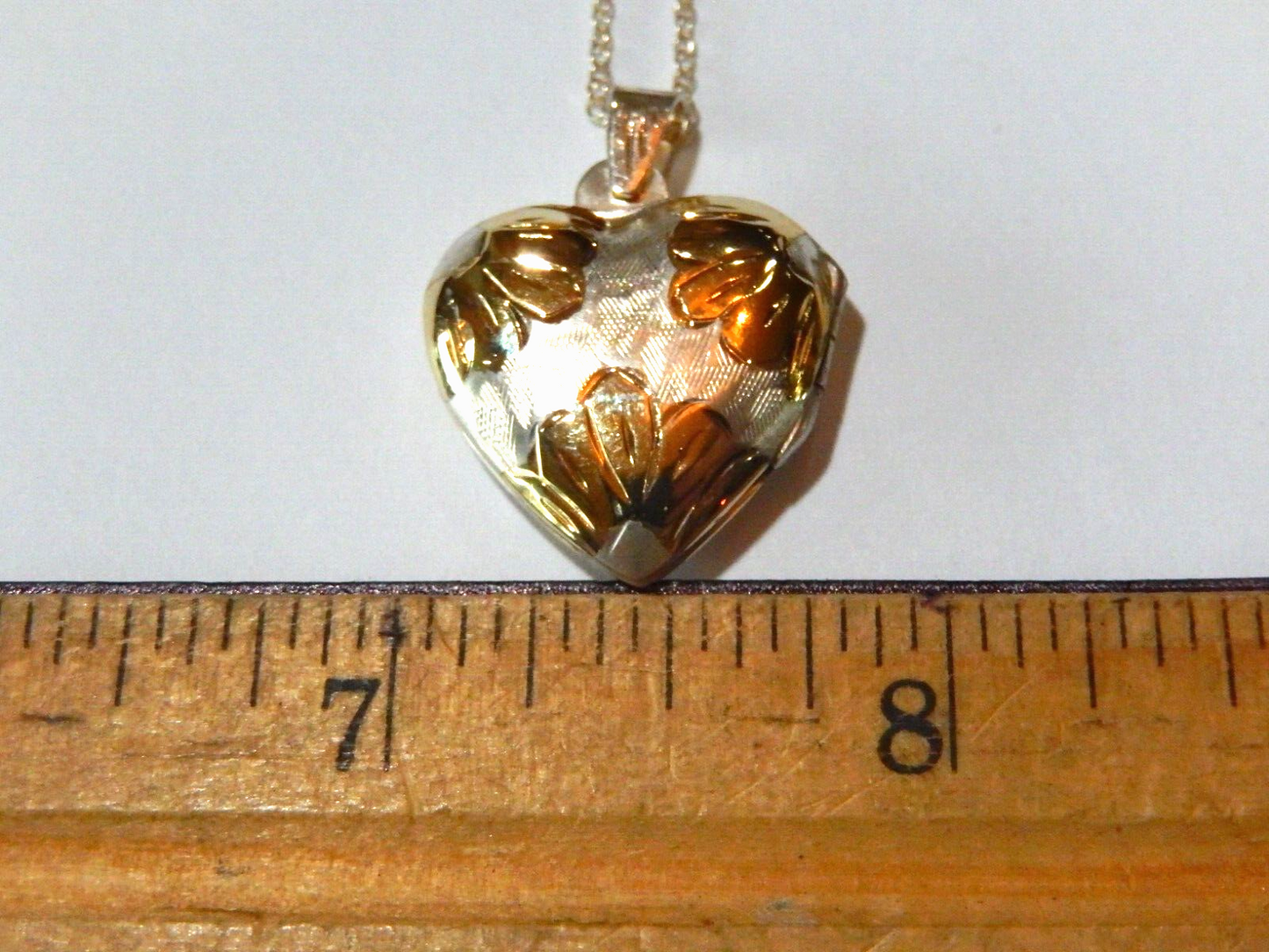 VINTAGE Sterling Silver Two Tone Heart Locket Etched Design w18 Ster Chain