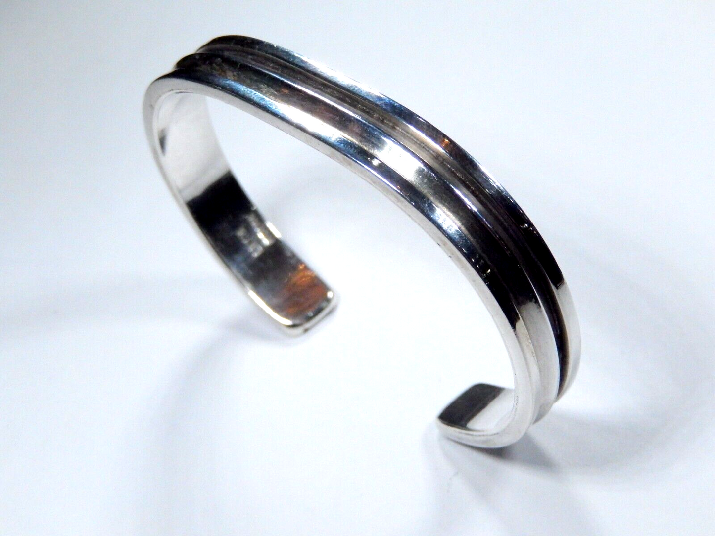 DESIGNER -Elizabeth Blythe Signed Thick Sterling Silver Cuff Bracelet 31.5 grams