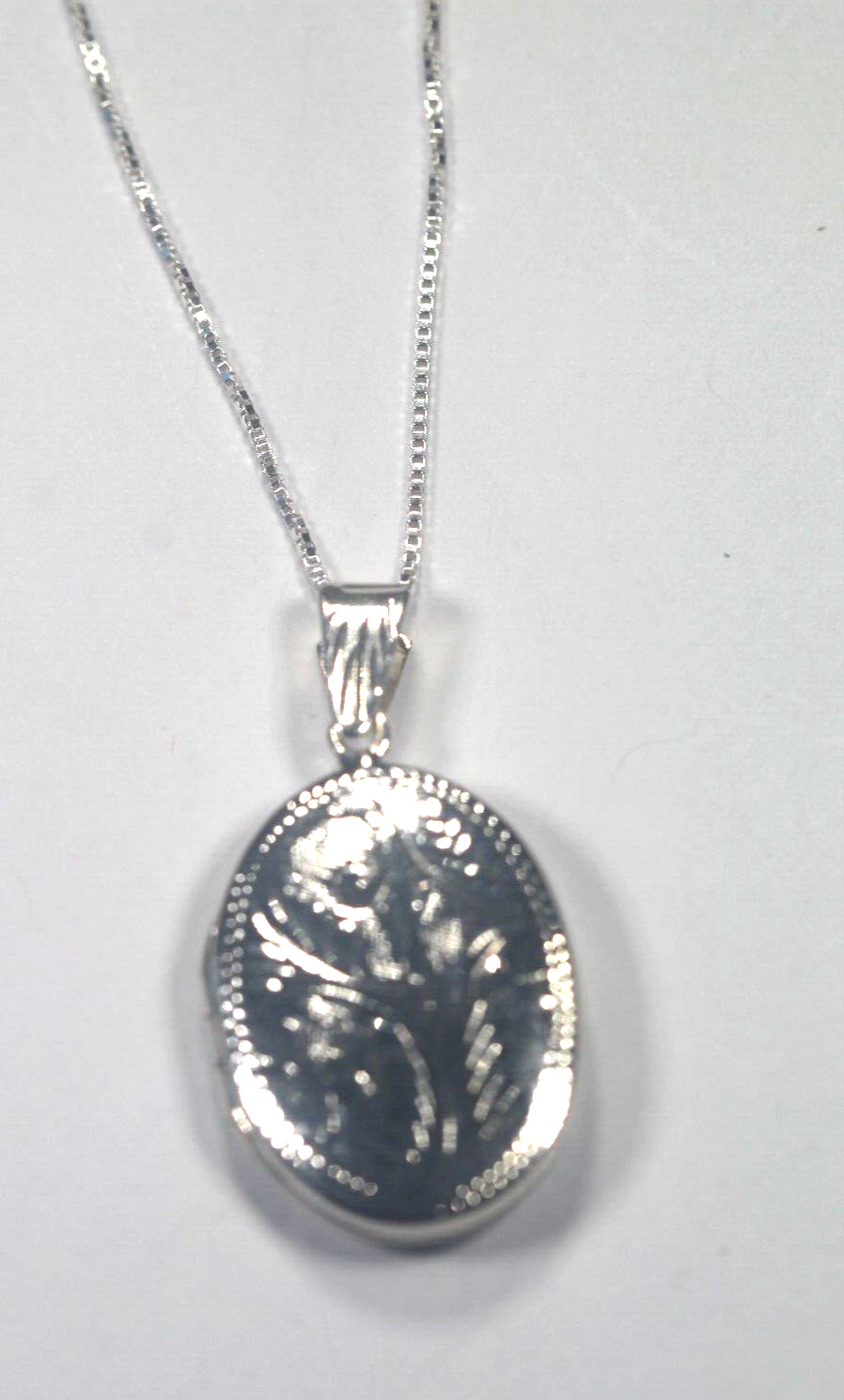 Sterling Silver Oval Floral Etched Design Locket Pendant w/20" Box Chain