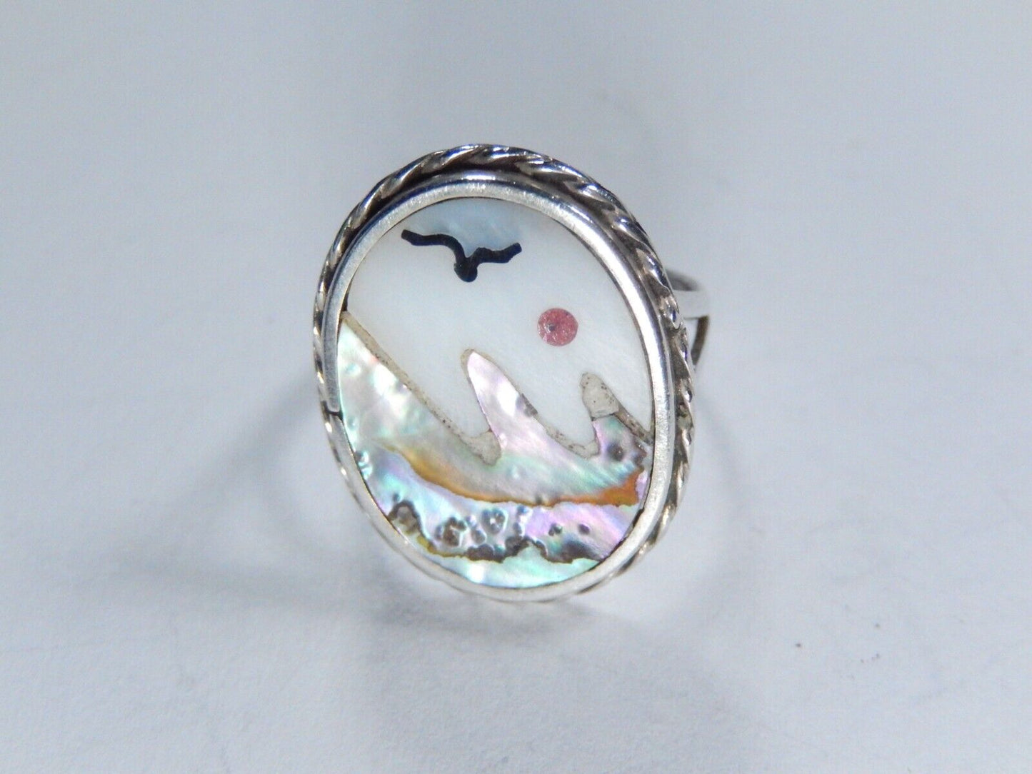*VINTAGE*  Mexico 925 Sterling Silver Natural Abalone Outdoor Scene Ring Sz 5.5