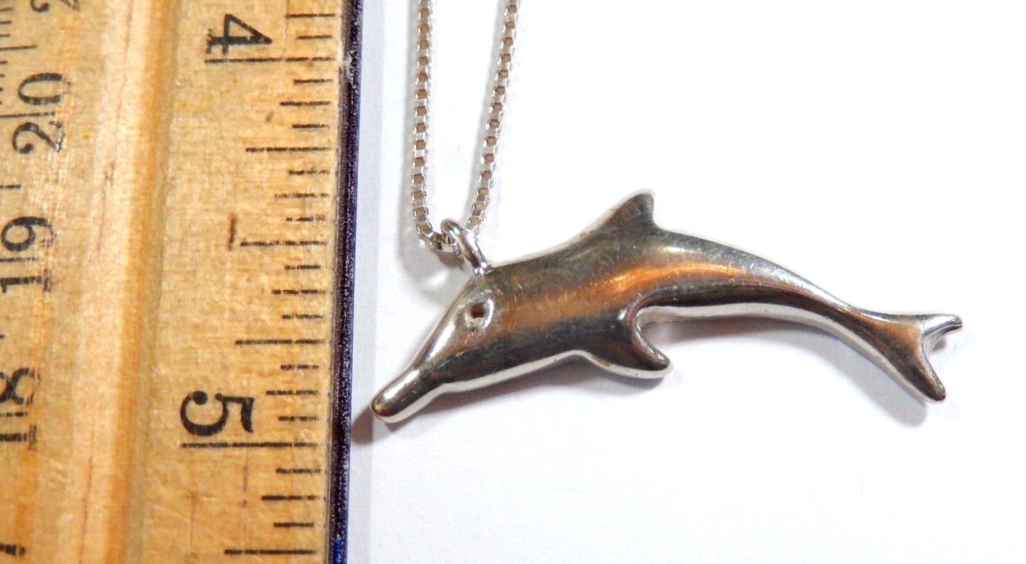 VINTAGE  Sterling Silver Dolphin Pendant w18 Sterling Box Chain