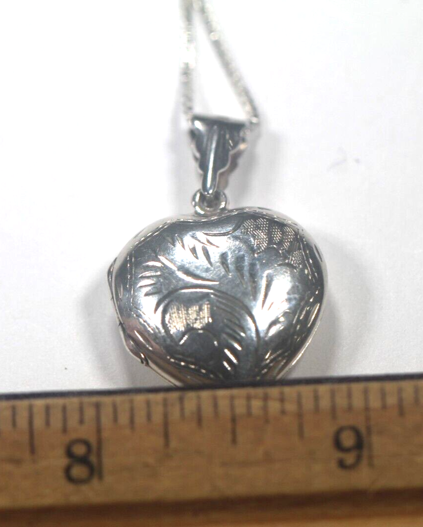 *VINTAGE* FAS Sterling Silver 925 Heart Shaped Photo Locket Pendant w/20" Chain