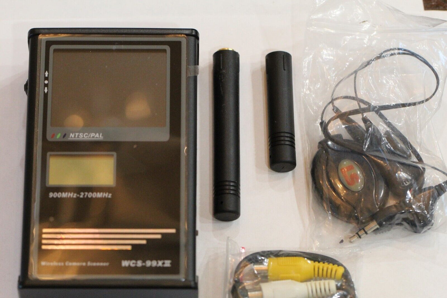 WCS-99XII Wireless Camera Scanner - Detecting Spying Cameras 900MHz-2700MHz