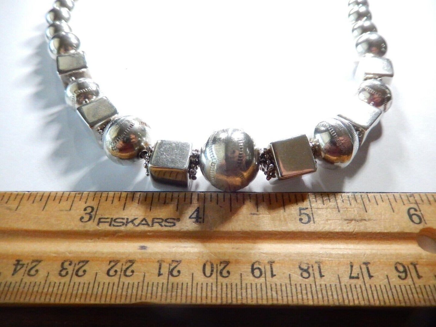 *VINTAGE* SOUTHWEST HAND TOOLED STERLING SILVER BEAD NECKLACE 22" Length