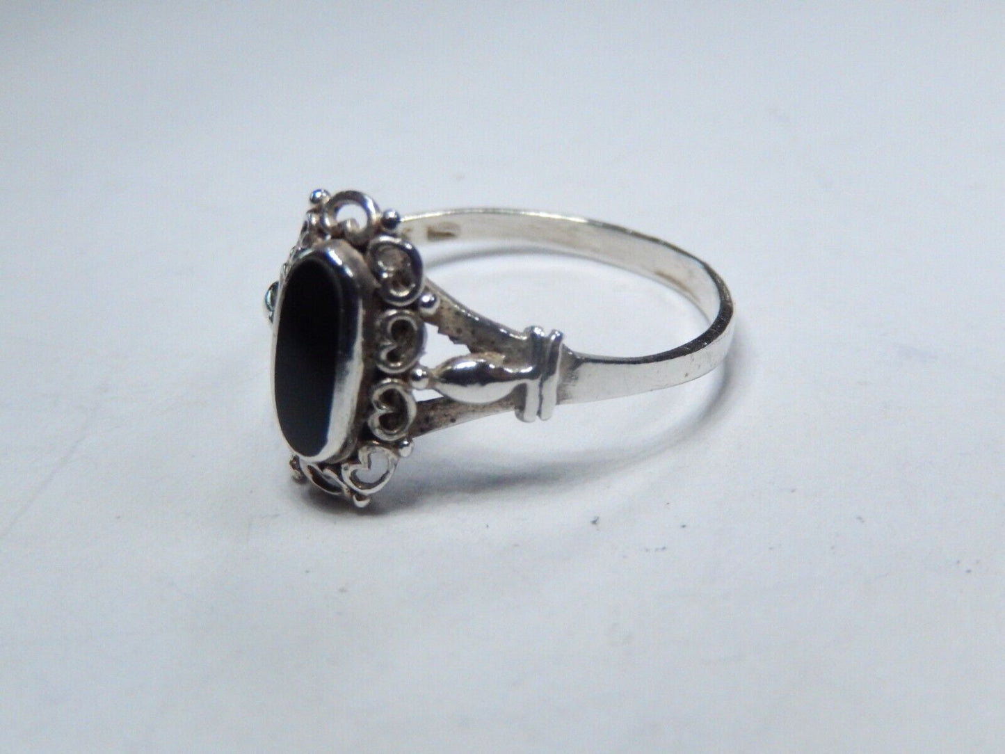 *VINTAGE*  Sterling Silver Black Onyx Hearts Trim Ring Size 8.75