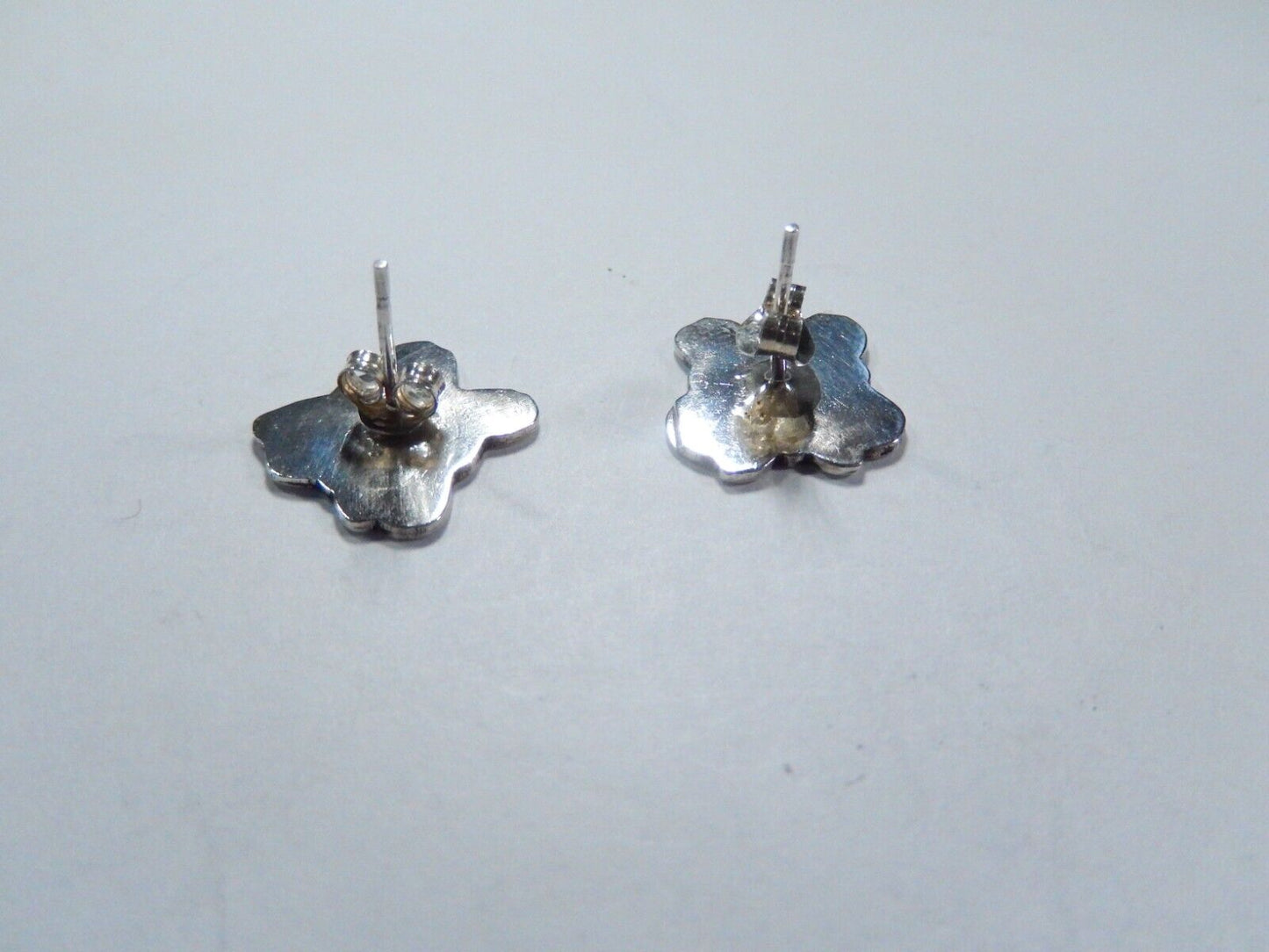 *VINTAGE* ZUNI STERLING SILVER AND TURQUOISE BUTTERFLY STUD EARRINGS 1/2" x 1/2"