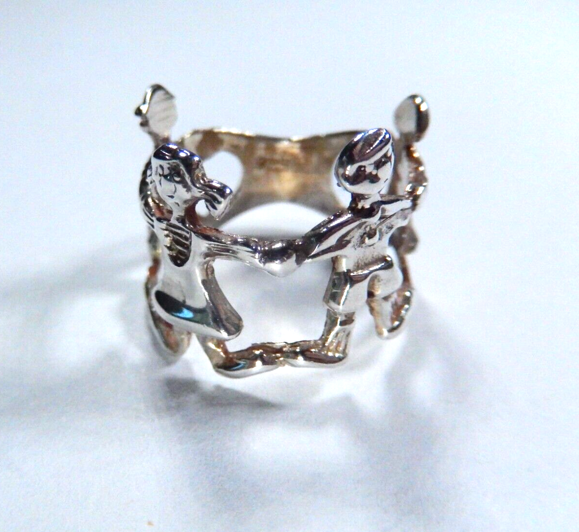 Vintage Sterling Silver Open Band Ring Children Playing sz 5.5