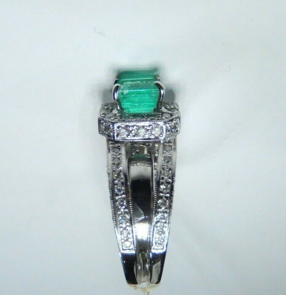 Stamped 14k Ladies 5.96mm x 4.96mm Green Emerald & 98 Round Diamond Ring Sz 5.5