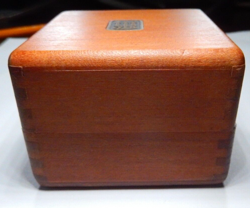 James Avery Wooden Ring Box - 2.5x2.5x2" - Rare!