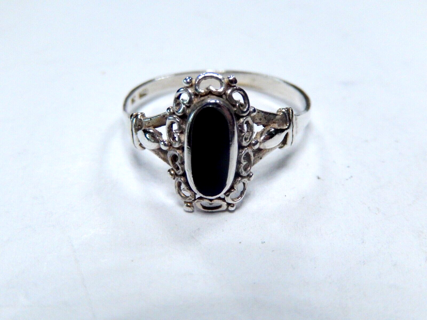 *VINTAGE*  Sterling Silver Black Onyx Hearts Trim Ring Size 8.75
