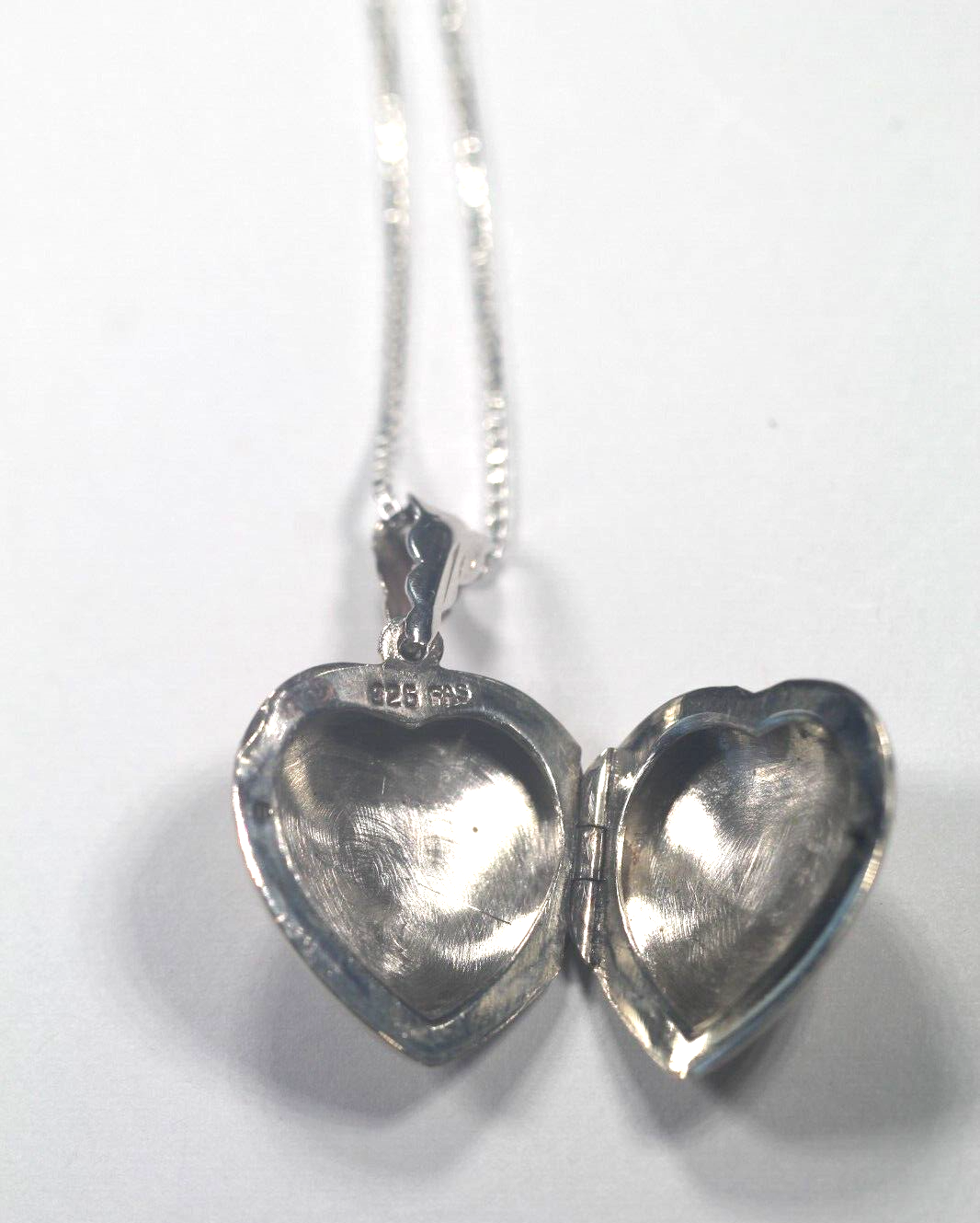 *VINTAGE* FAS Sterling Silver 925 Heart Shaped Photo Locket Pendant w/20" Chain