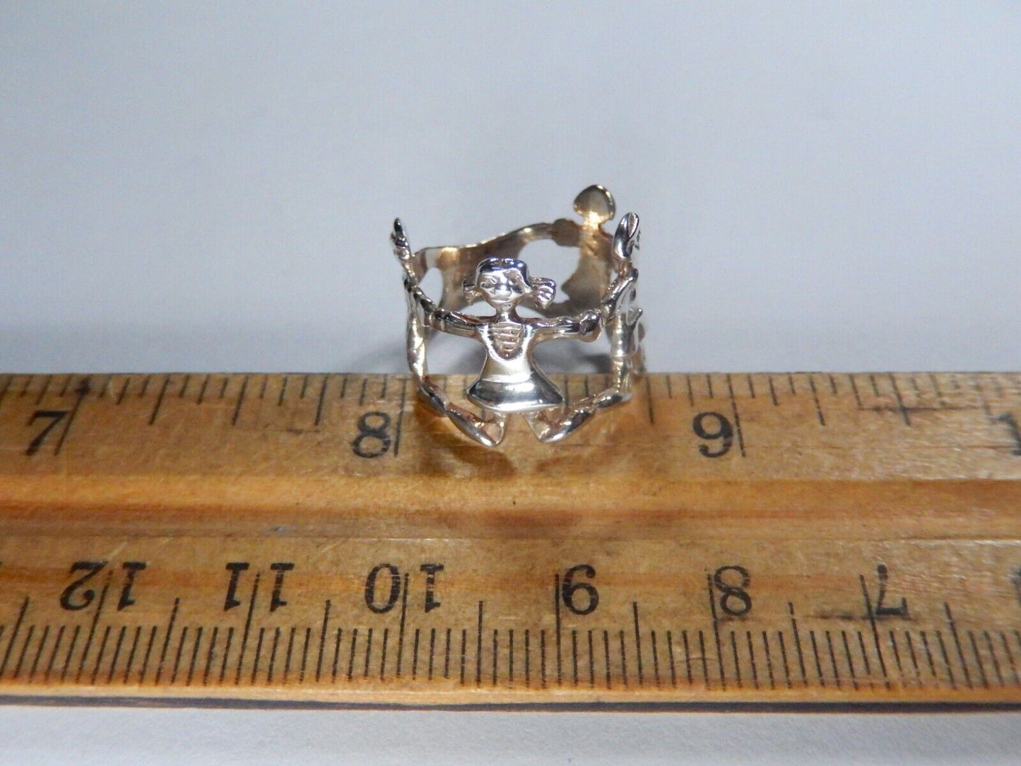 Vintage Sterling Silver Open Band Ring Children Playing sz 5.5