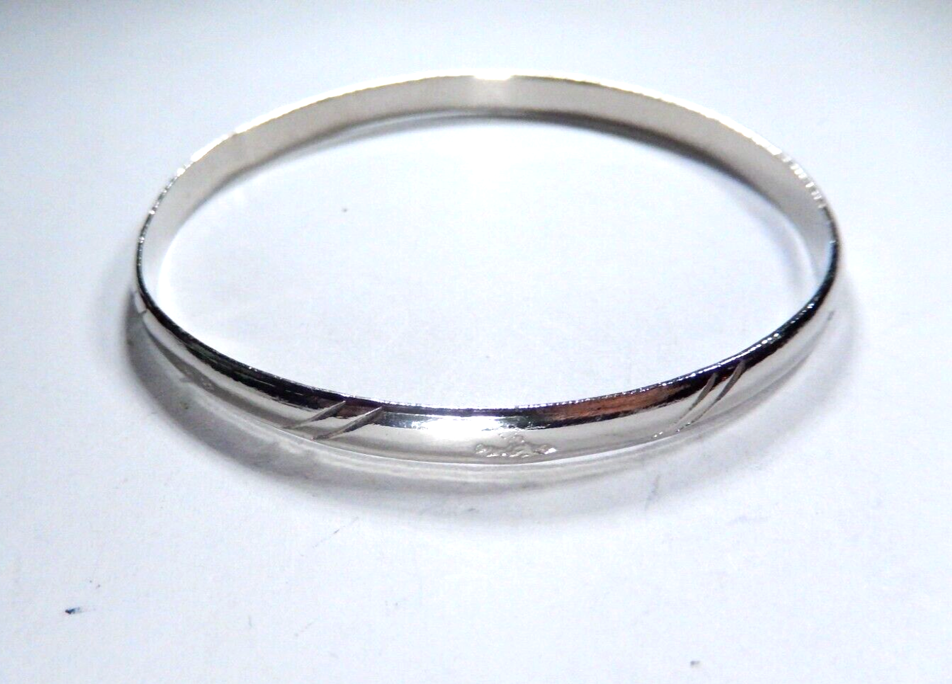 Vintage Sterling Silver Flat Rounded Top Bangle Bracelet 12.8 grams grams