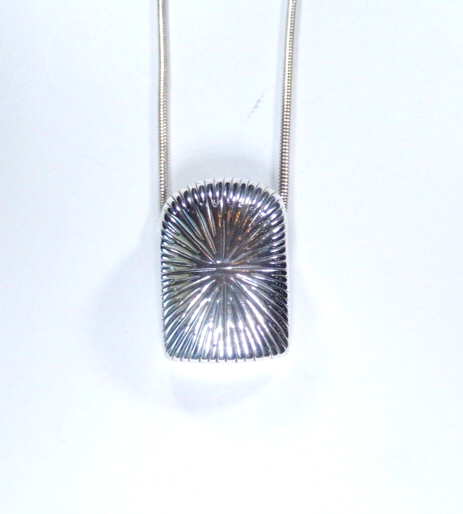 SSD Simon Sebbag Designer Sterling Silver Heavy Pendant Signed w25mm 24 Chain