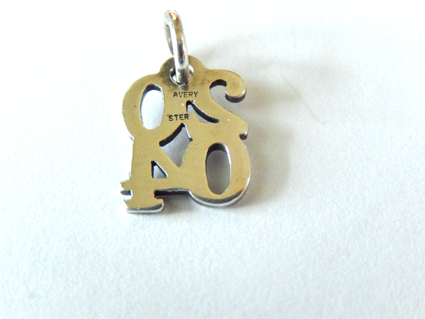 RETIRED  JAMES AVERY Sterling Silver Year 2004 Charm