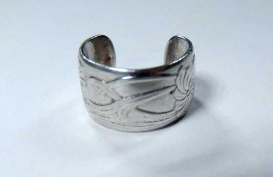 Decorative 7.75 mm Wide Band Sterling Silver Toe Ring