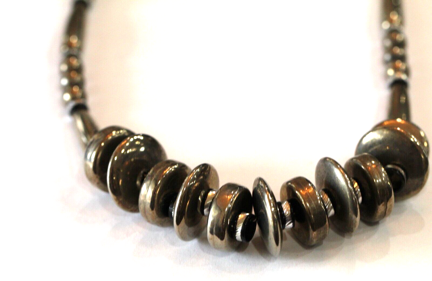 LARGE NATIVE AMERICAN NAVAJO STERLING SILVER 23 mm DISC & OTHER BEAD 22"NECKLACE