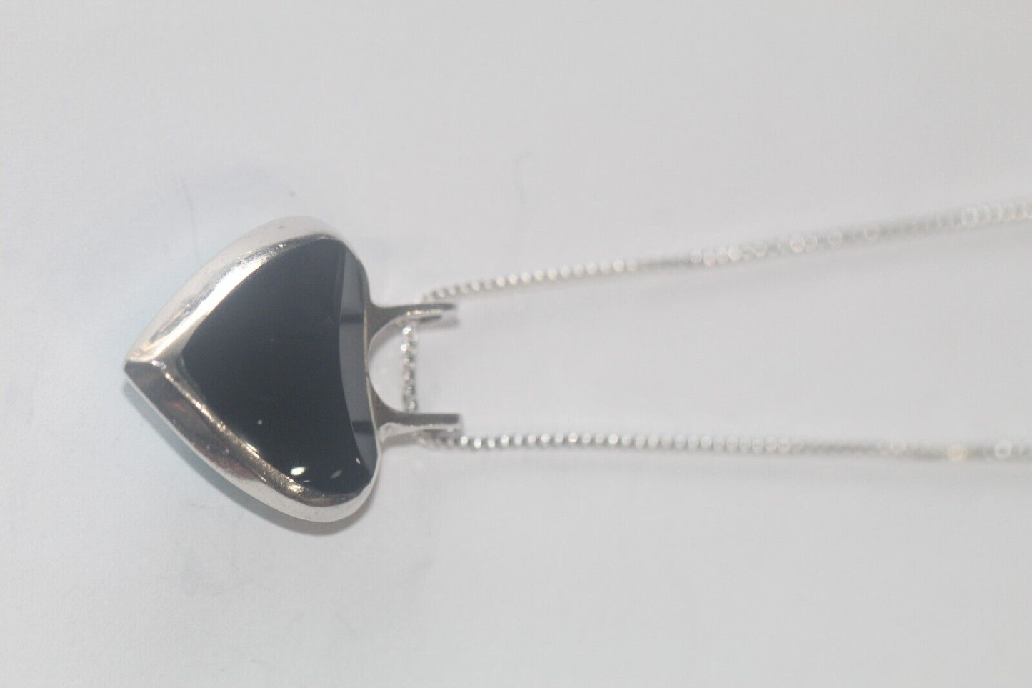 *VINTAGE* STERLING SILVER REVERSIBLE ONYX & TURQUOISE HEART PENDANT w/18" Chain