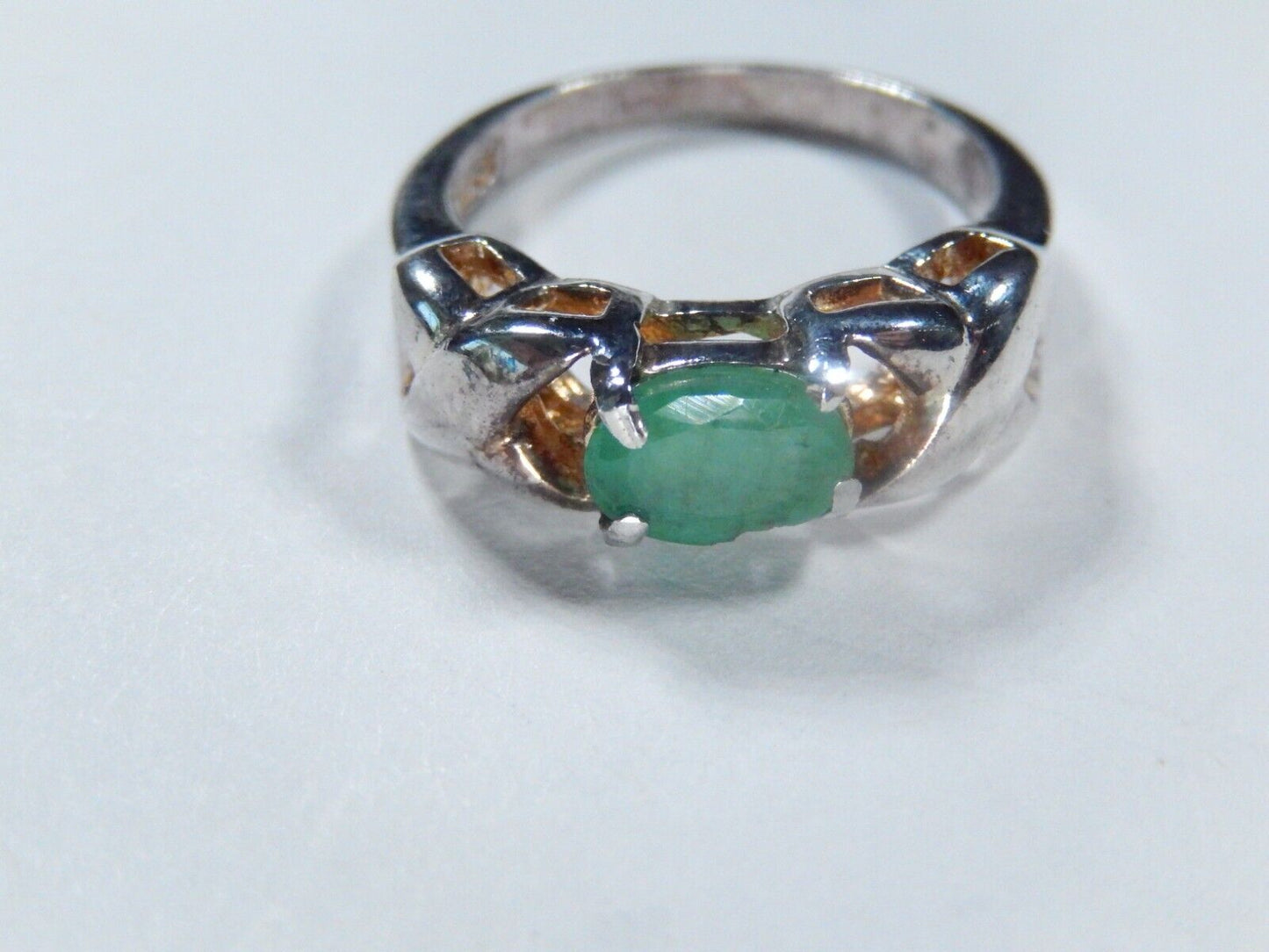 *VINTAGE*  Natural Oval Emerald Stone Sterling Silver Ladies Ring SIze 6