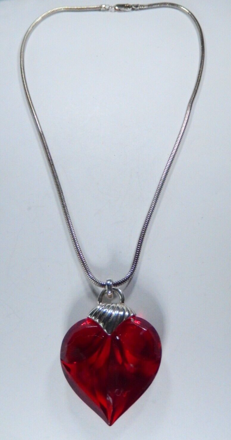 18” Sterling Silver 2.5mm Snake Chain Necklace With LG Red Glass Heart Pendant