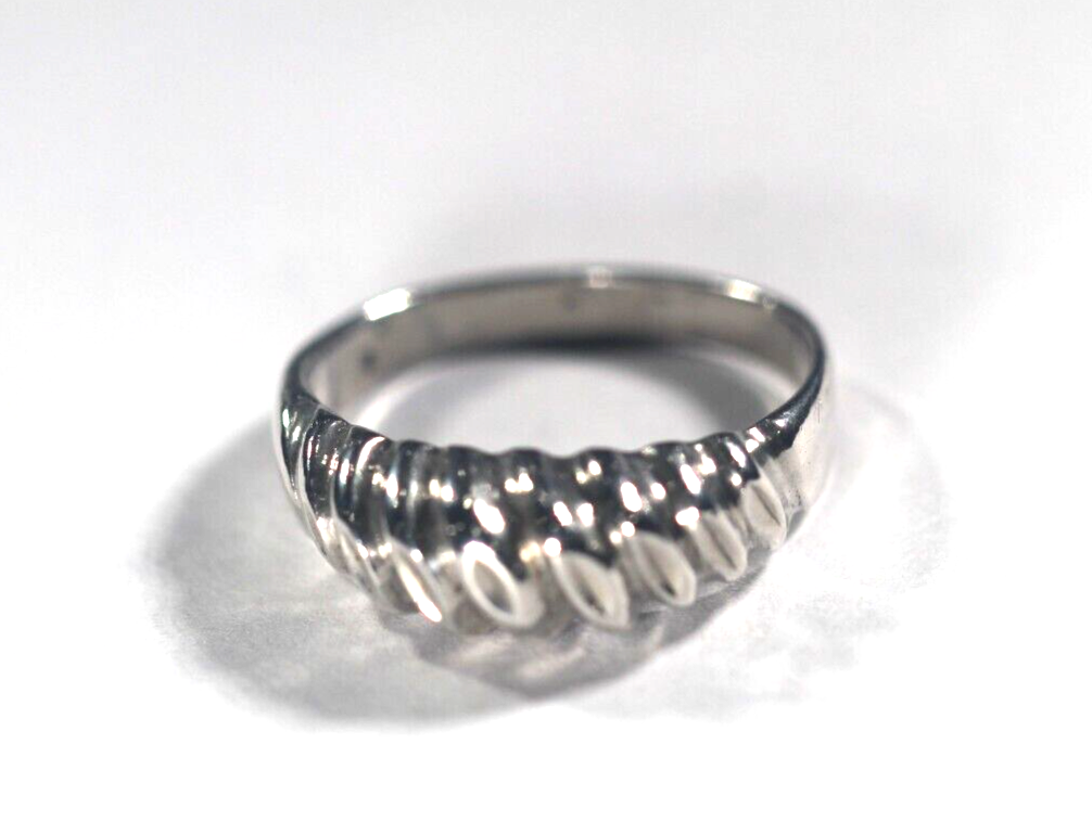 5468376