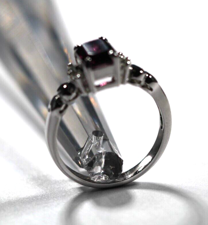 *VINTAGE* Sterling Silver Emerald Shaped Amethyst Ring Size 7.75