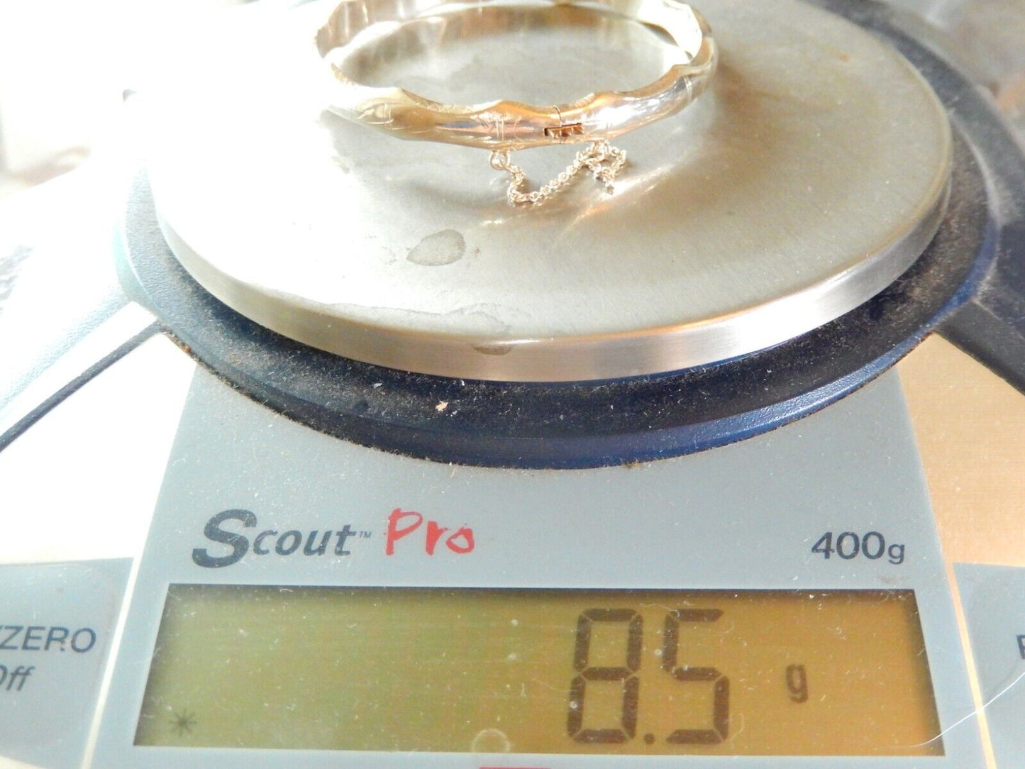 *VINTAGE*  Sterling Silver 5/16" Wide Scalloped Hinged Bangle w/Safety Chain