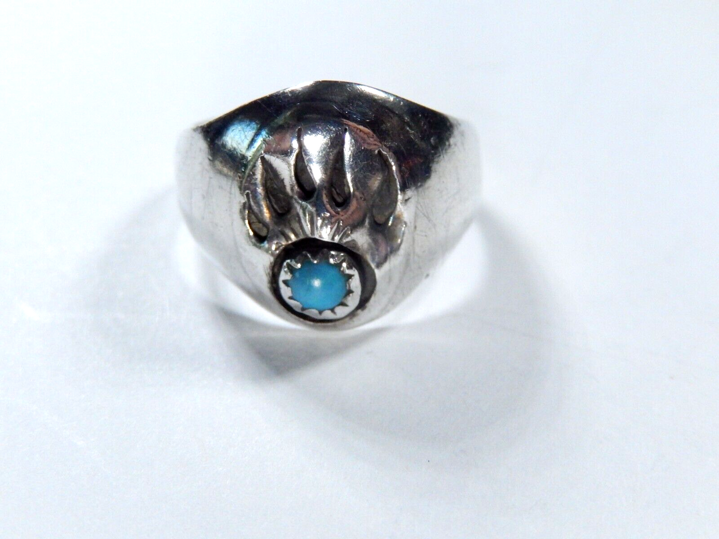 *VINTAGE* NATIVE AMERICAN SIGNED "R" STERLING SILVER TURQUOISE BEAR PAW RING 8.5