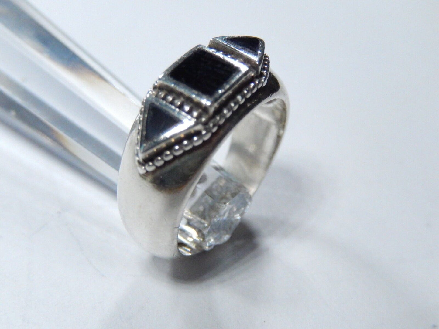 *VINTAGE* Women's 925 Sterling Silver with Black Onyx Three Stone Ring Sz 5