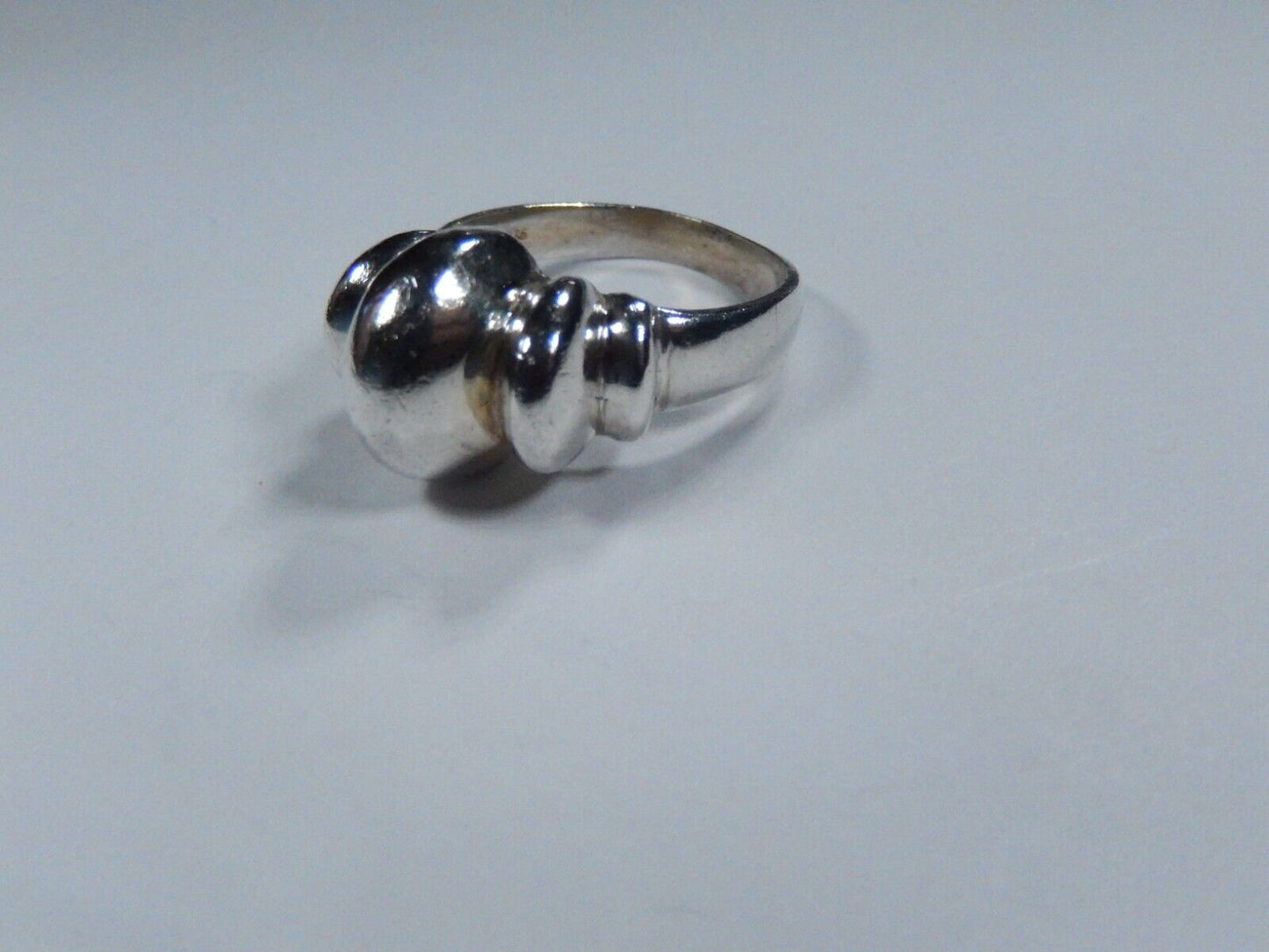 *VINTAGE*  Stunning Sterling Silver 925 Ribbed/Scalloped Dome Ring 8.1g Size 8.5
