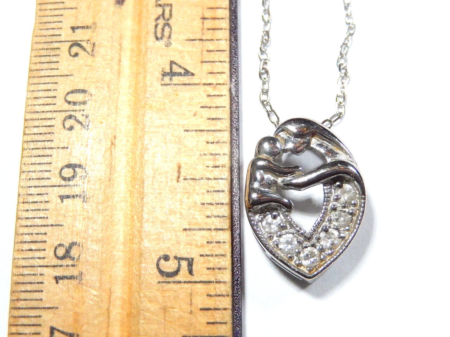 VINTAGE   Sterling Silver Mother  Child Heart CZ Pendant w 20 Sterling Chain