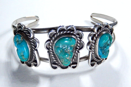 VINTAGE- Signed Native American Navajo Turquoise Sterling silver Cuff Bracelet