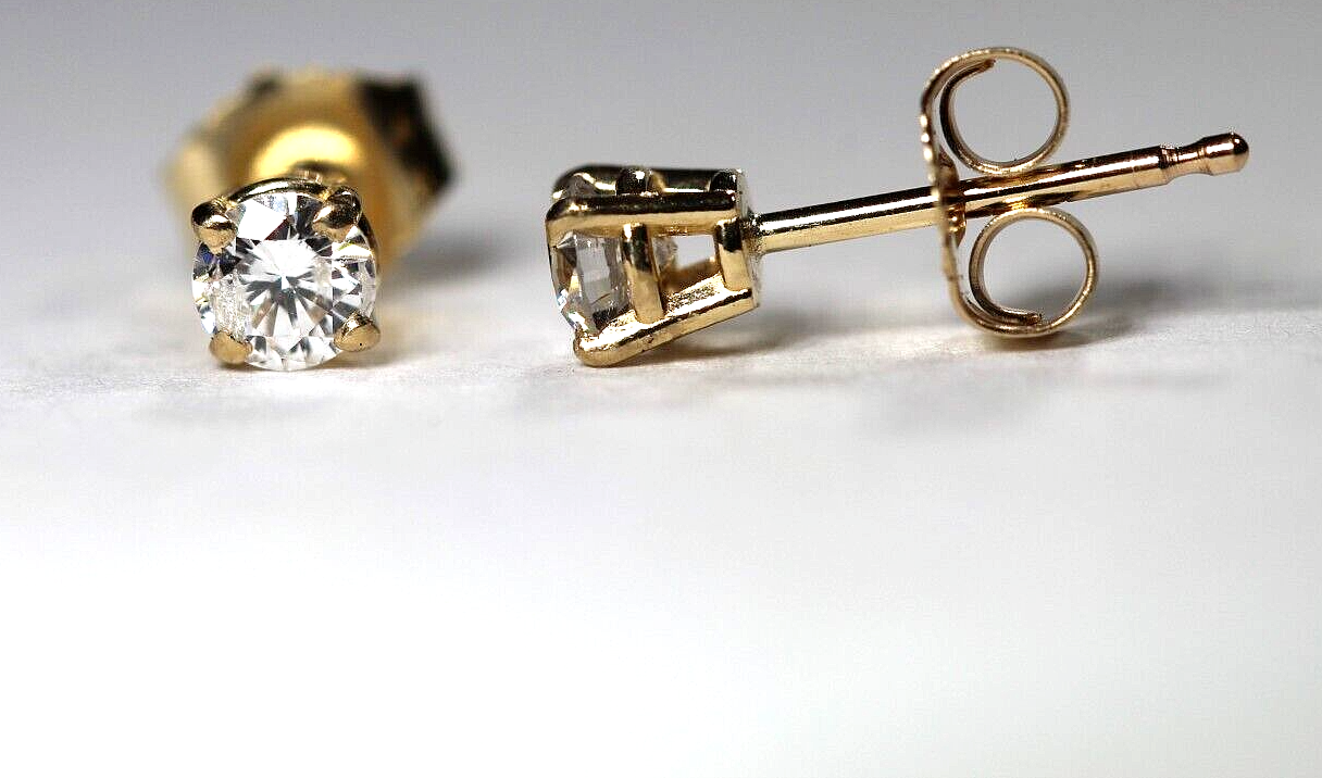 New!! Solid 14KYellow Gold .27 CT TW Natural Diamond SI-1 / I-J Stud Earrings