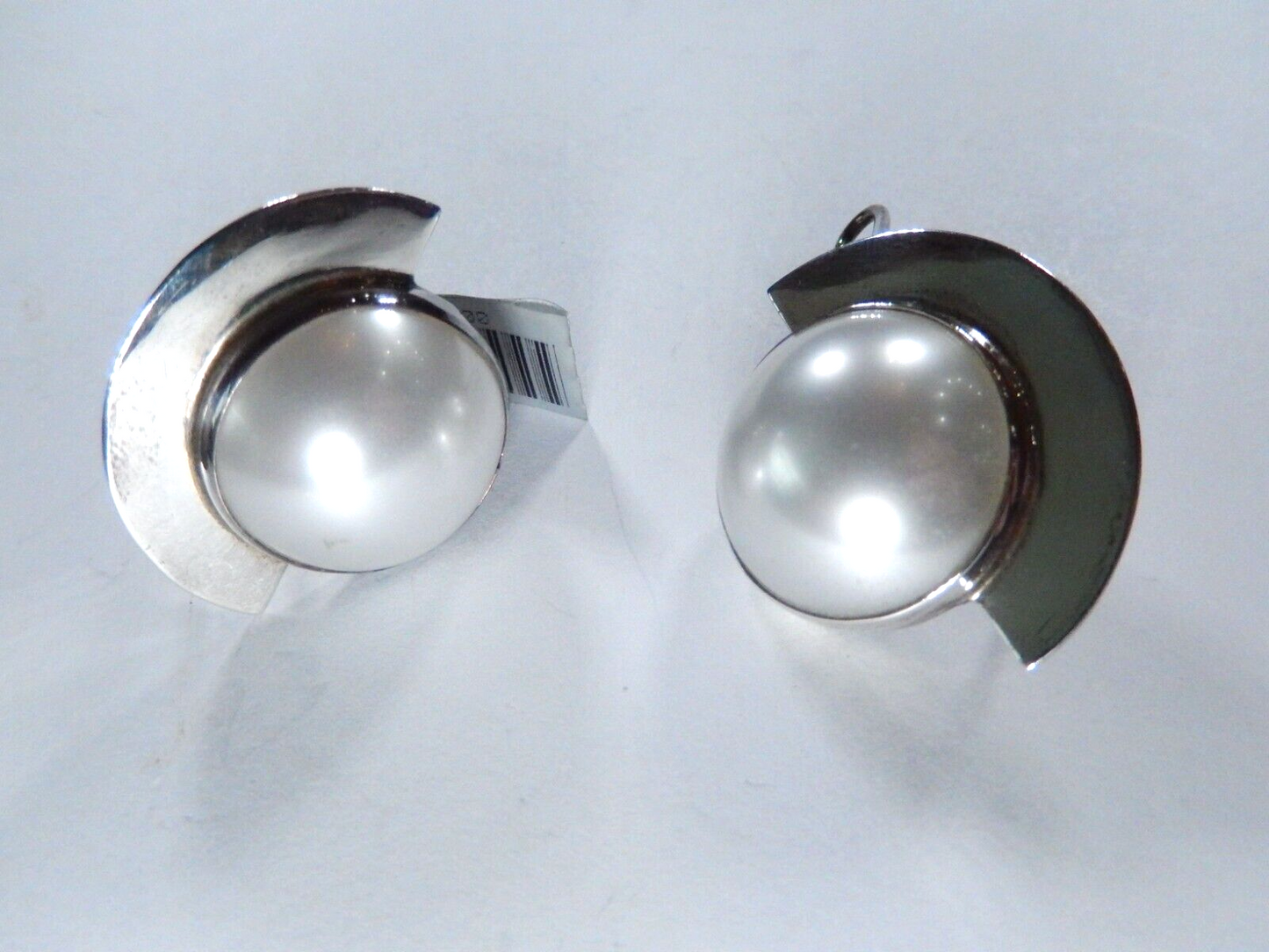 1980's Mexico Jeweler Pepe Cerroblanco Modernist Round Omega Back Earrings