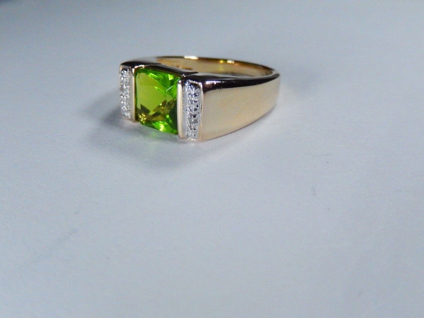 ROSS SIMONS GREEN PERIDOT GOLD VERMEIL DIAMOND STERLING SILVER RING Sz 7