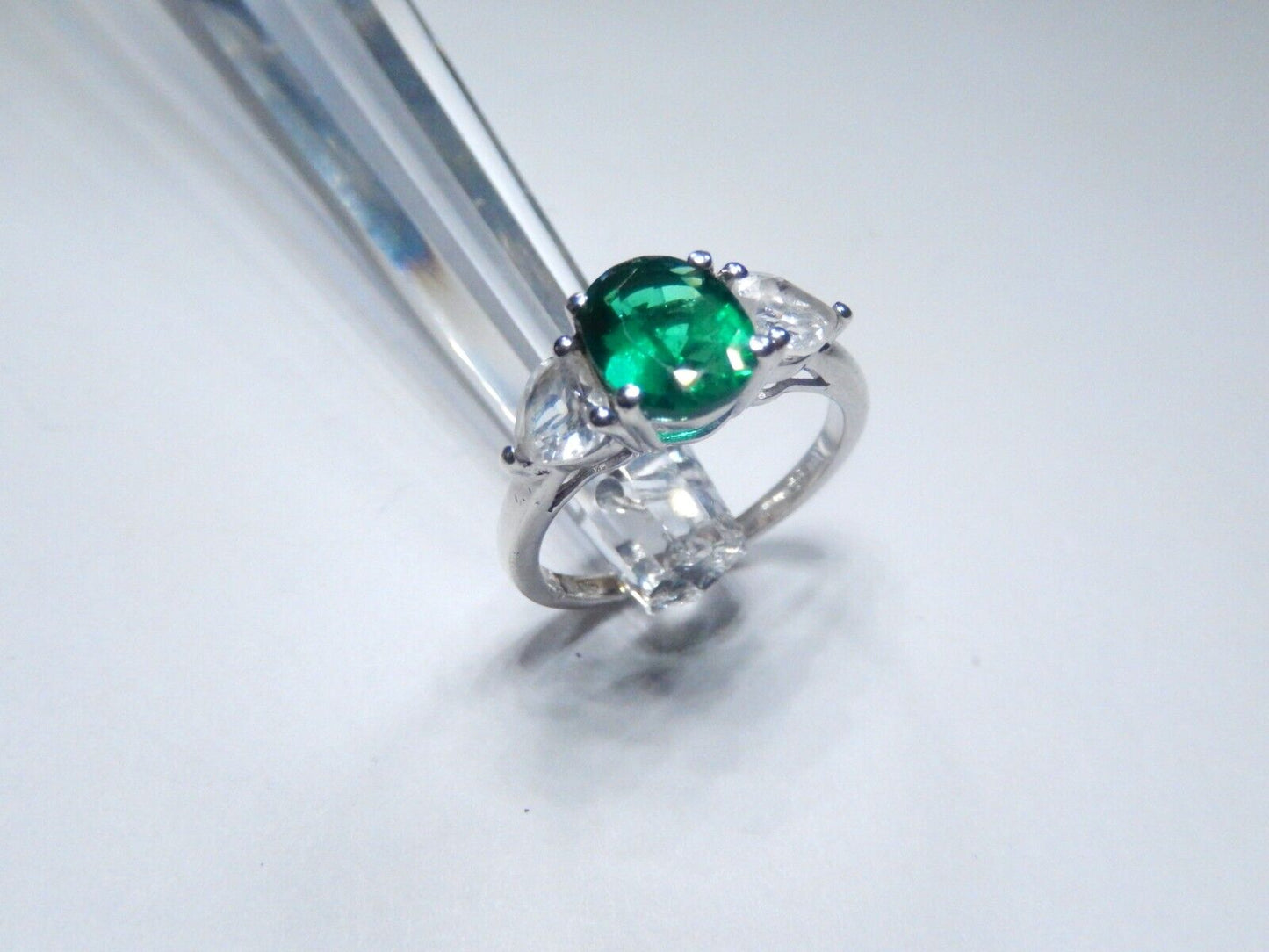 *VINTAGE*  Sterling Silver Three Stone Cubic Zirconia And Lab Emerald Ring Sz 7
