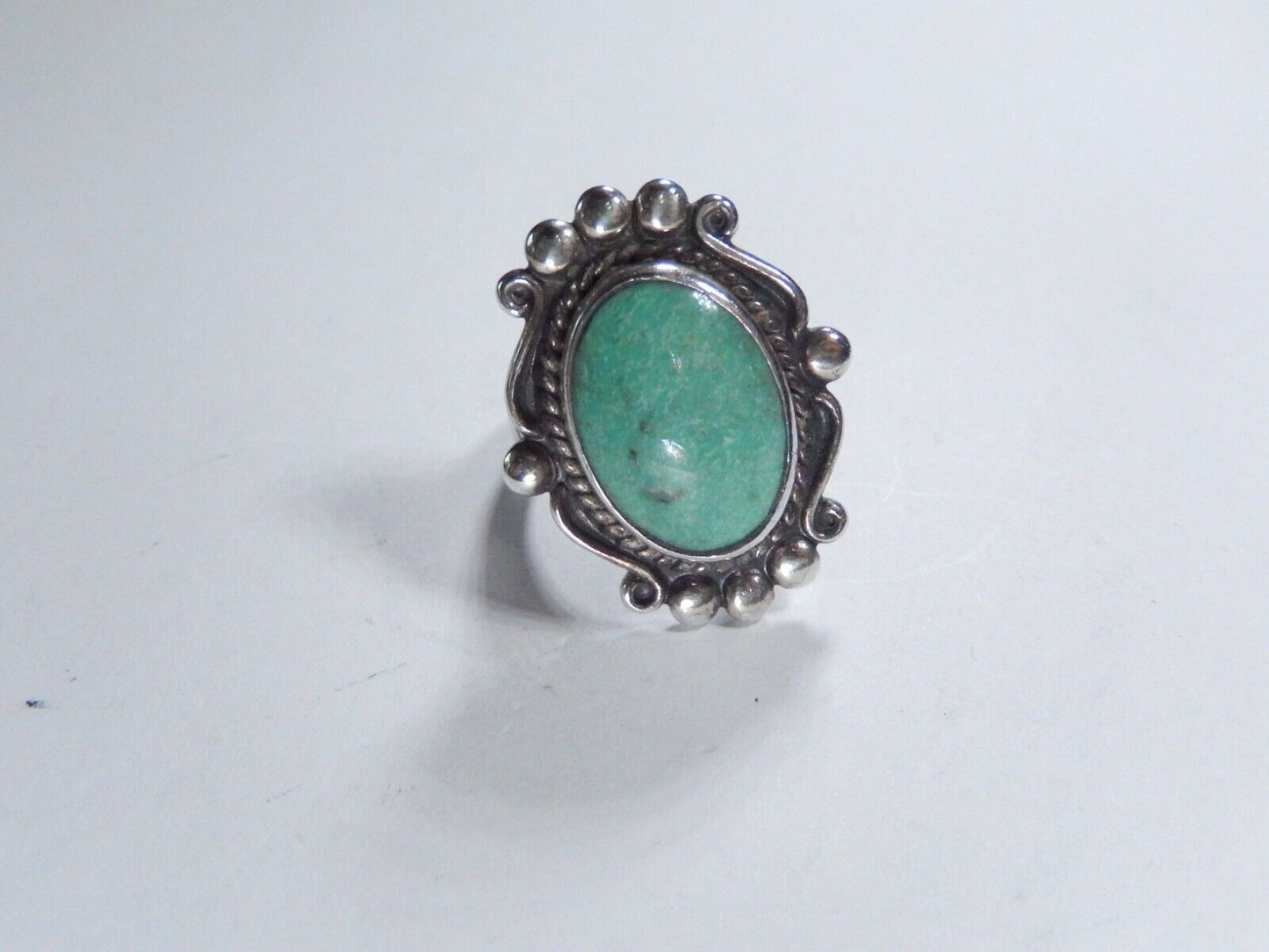 Old Navajo Green Gaspeite Gemstone Sterling Silver Native American Ring Size 5.5