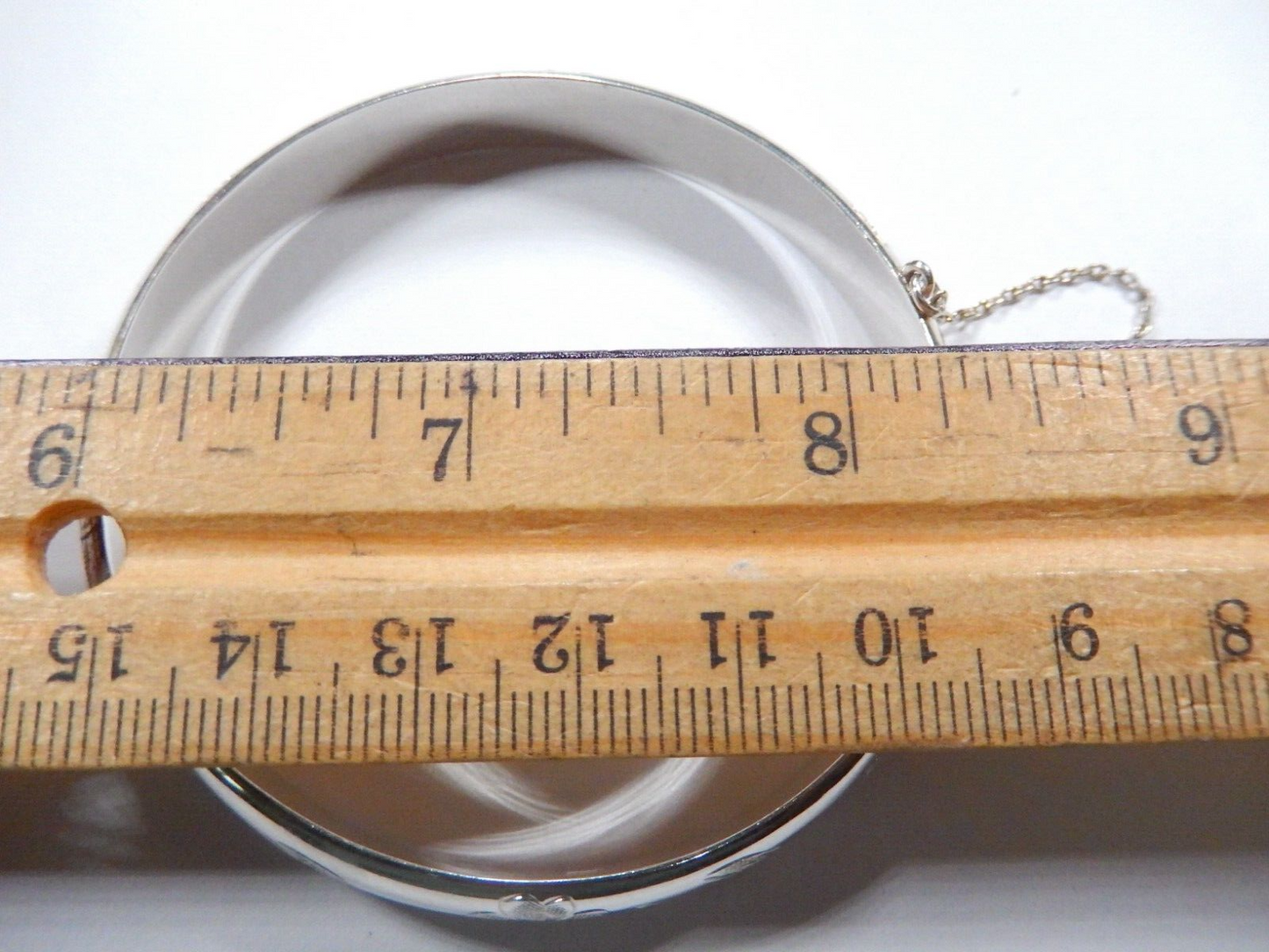 VINTAGE - 9 mm Wide Sterling Silver Etched Floral Hinged Bangle Bracelet