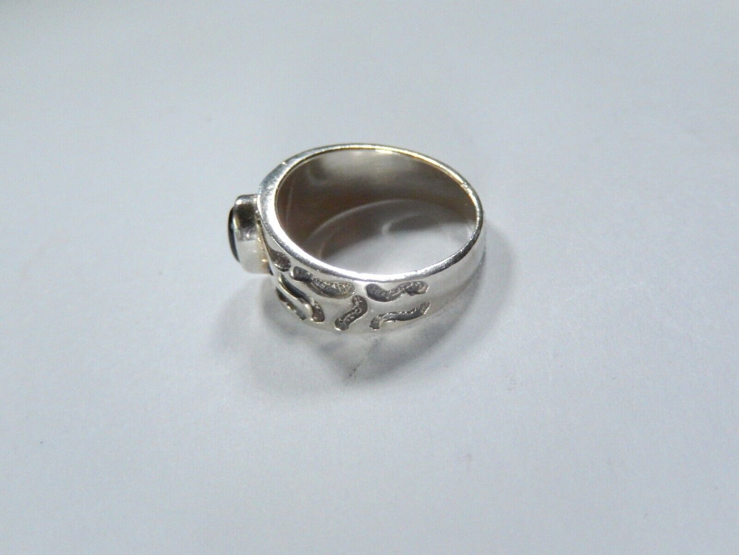 *VINTAGE*  Sterling Silver and Black Onyx Bezel Setting High Dome Ring Size 6